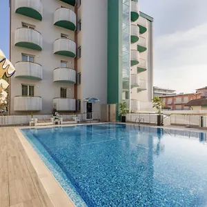 **** Hotel Hotiday Collection - Lido Italia